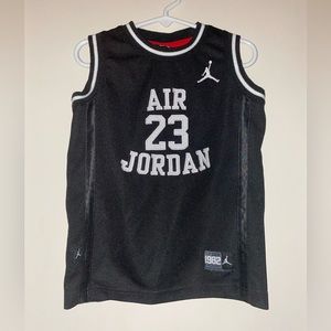 Nike Michael Air Jordan #23 Black & White Game Jersey Boy's Small 4-5 Years